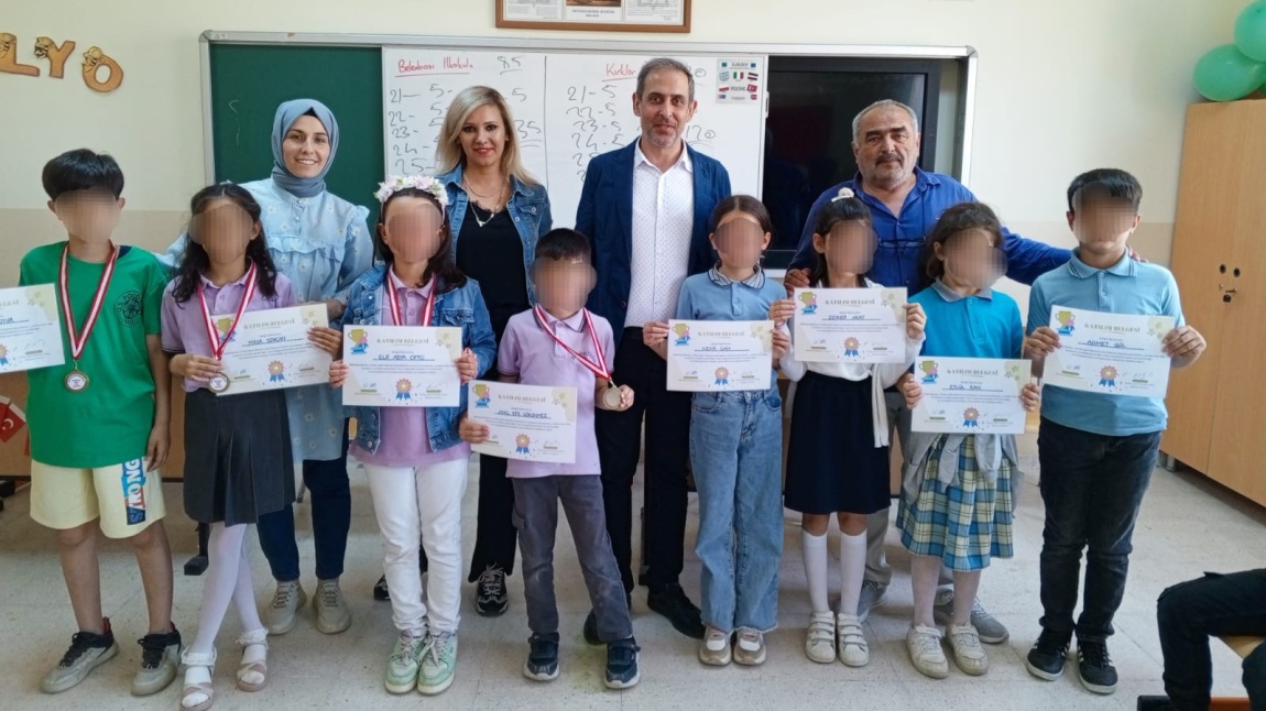 Kırklar Şehit Mehmet Güleç İlkokulu ile okulumuz 4. Sınıf öğrencileri arasında yapılan Bilgi yarışması yapıldı.